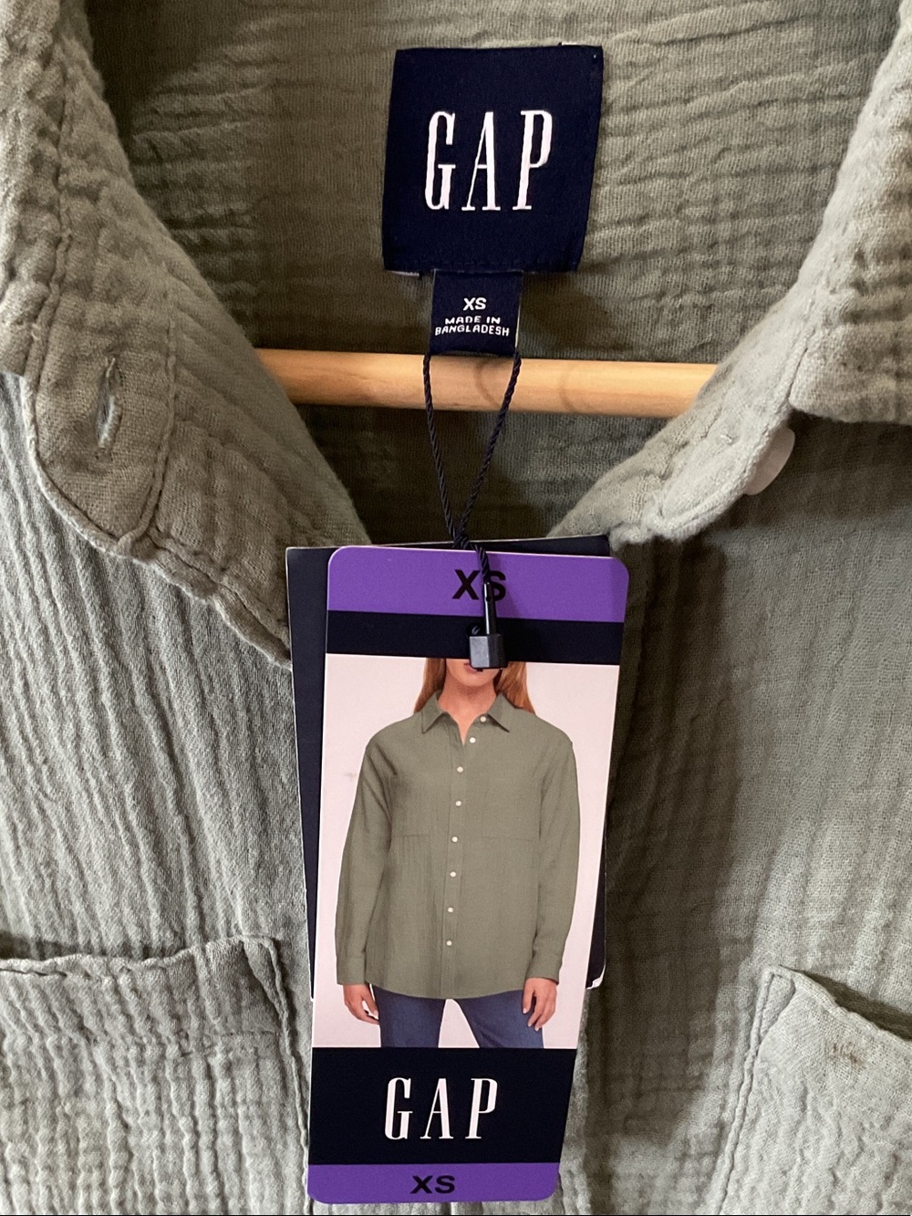 GAP Women's Sage Green Linen Textured Button-Down Shirt - Picture 2 of 5